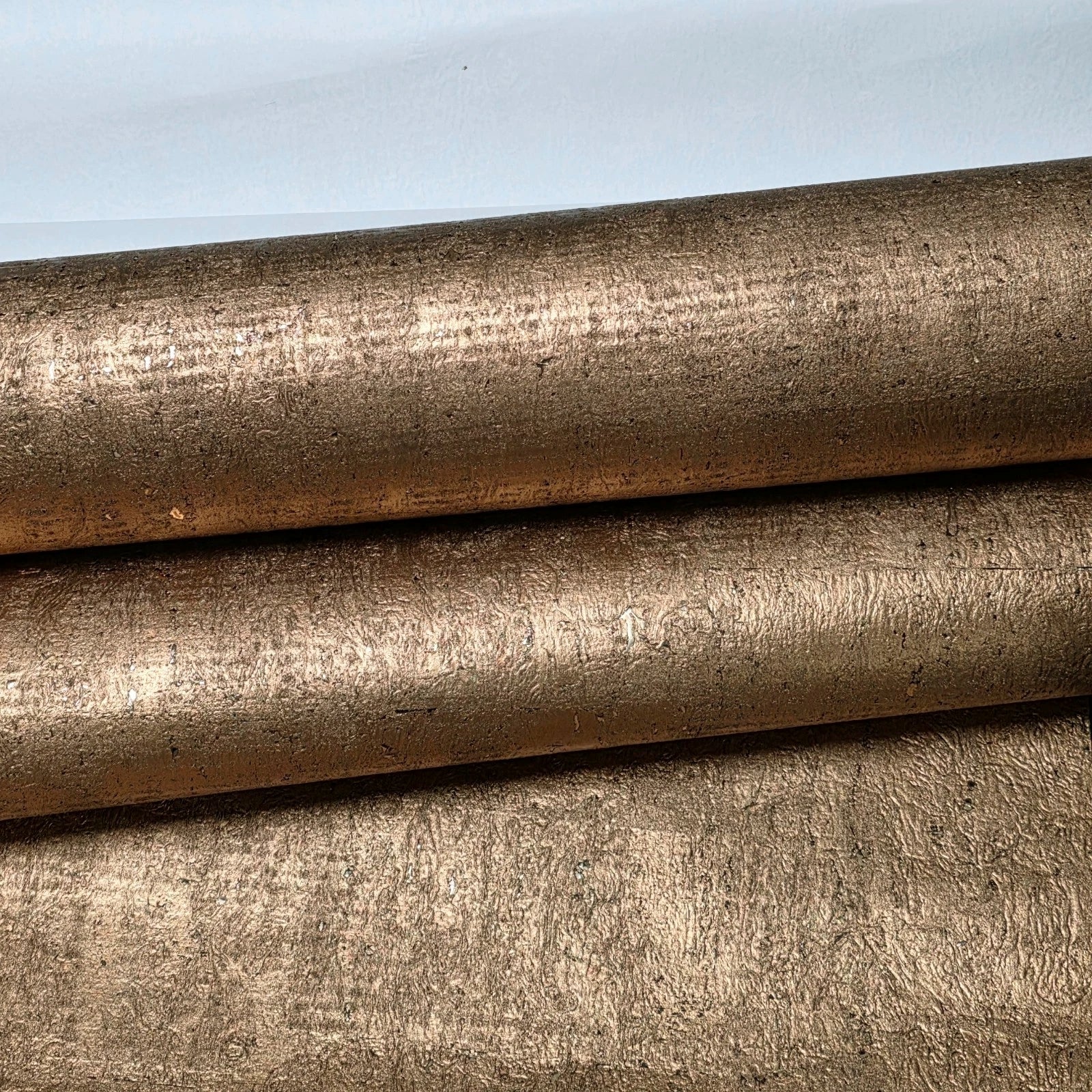 WM038KCG Real Natural cork organic Brass metallic black textured contemporary Wallpaper - Image 7