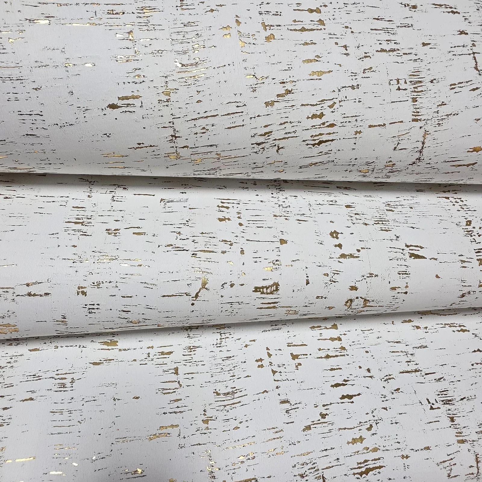 WM100101SMC Enchanced natural cork matte white gold metallic foil birch textured Wallpaper - Image 11